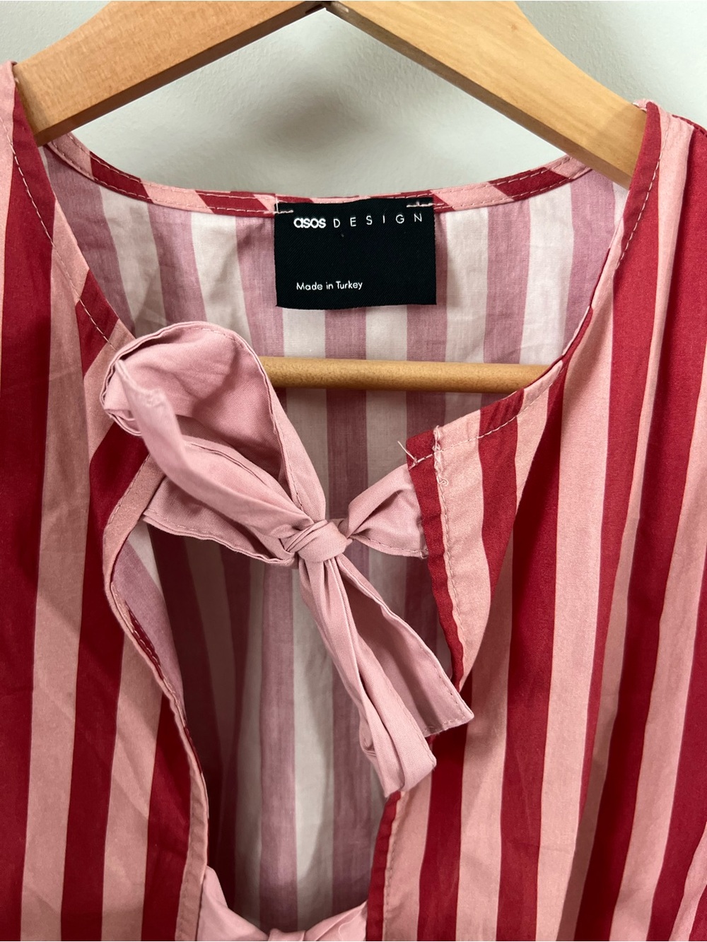 ASOS DESIGN poplin contrast tie front blouse in pink stripe - Picture 5 of 7
